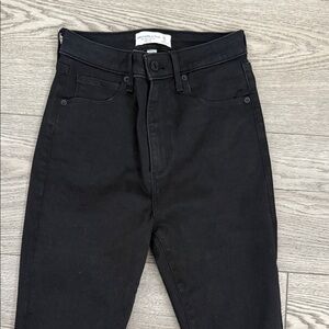 Never Worn Black skinny Jeans